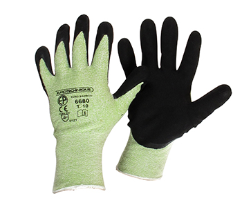 Habillage, vêtements et bottes 9808202